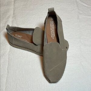 Toms Gray Flats Minimalist Slip-On Shoes